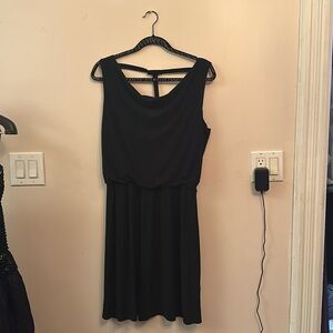 Chiasso Dressy Midi Dress with Rose Gold tinted Metal Bar in the Back. Size XL